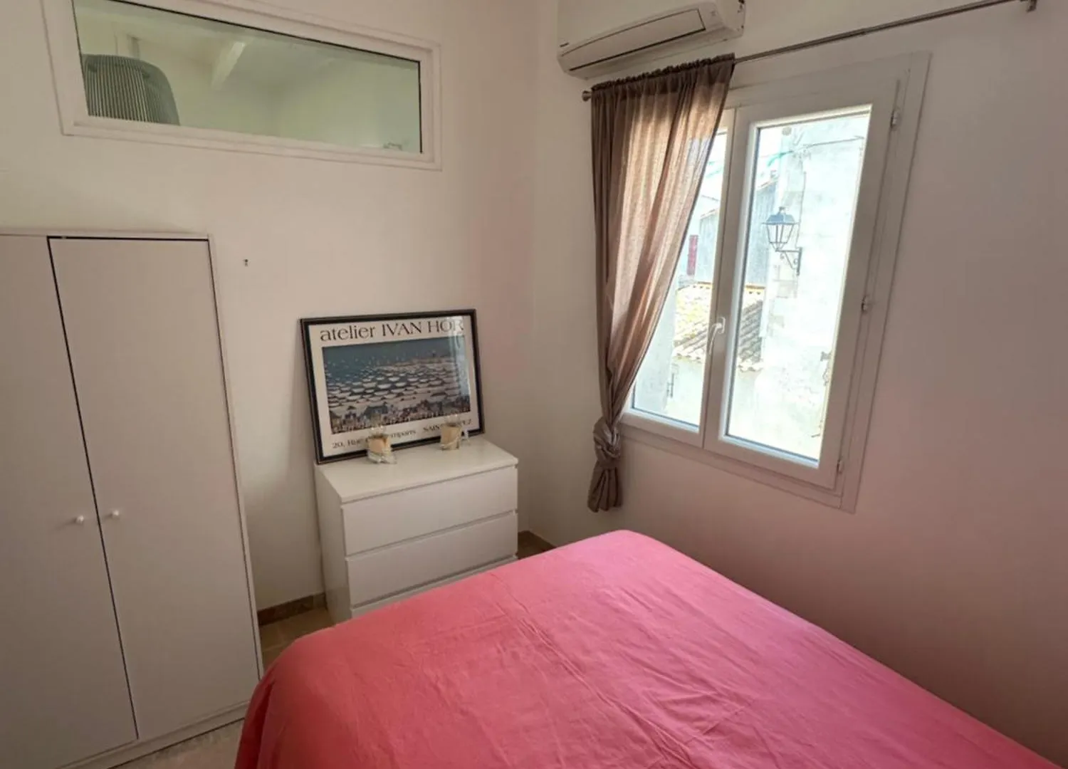Apartment Appartement Avec Vue Sur L Eglise Des Saintes France